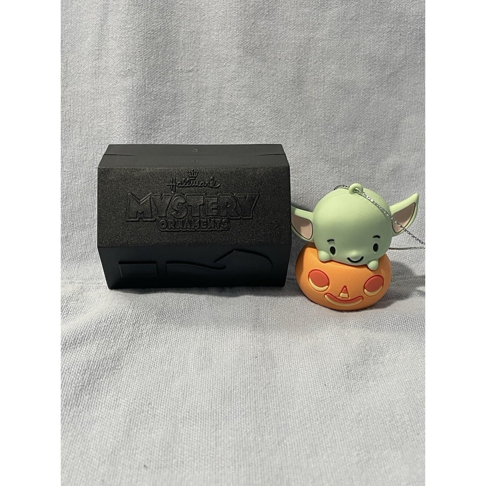NEW Hallmark Mystery Star Wars Mandalorian Ornament -‎ Grogu in a Pumpkin